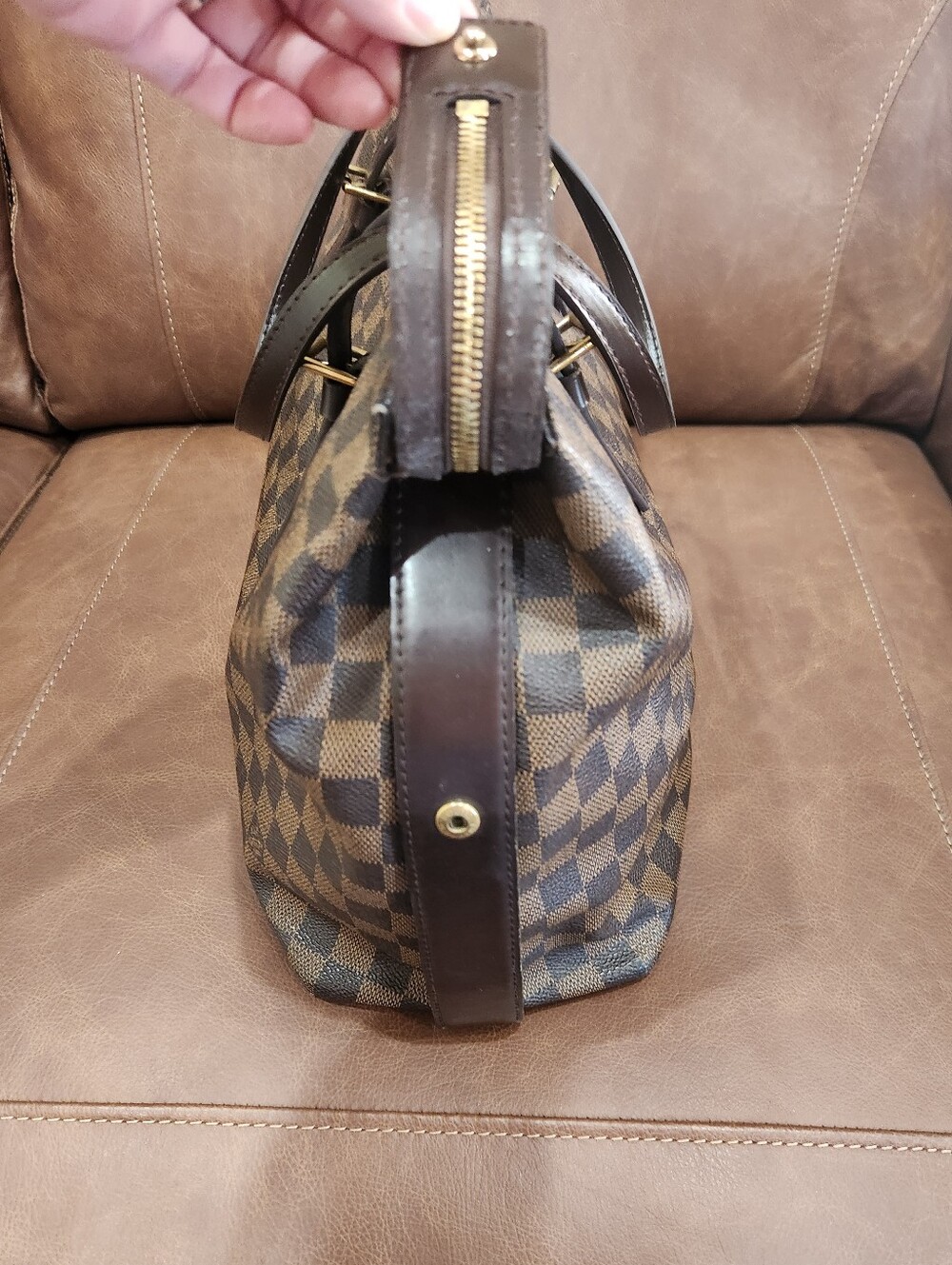 Authentic LV Damier Ebene Chelsea - Picture 6 of 16